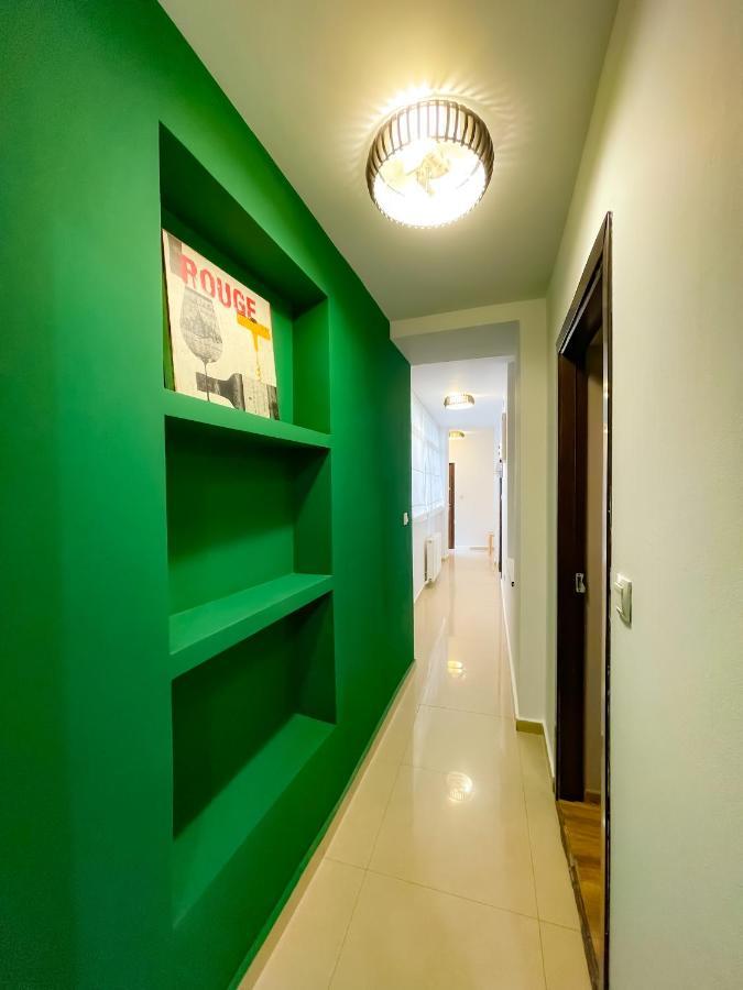 Apartmán Cool Flat With Hot Tub In The Old Town Bukurešť Exteriér fotografie